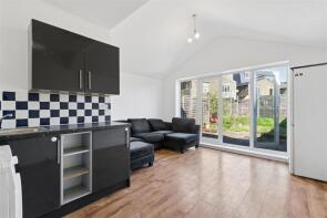 9, Himley Road, London SW17 9AR