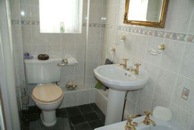 Bedroom 1 en-suite