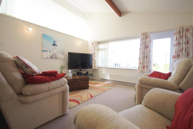 Lounge / Dining Room