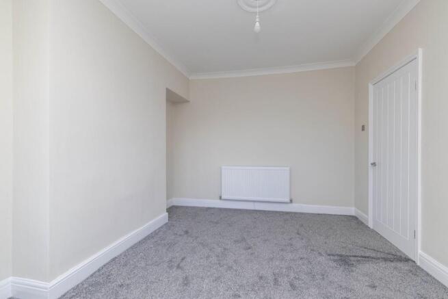 3 bed Semi-Detached to rent Image 10