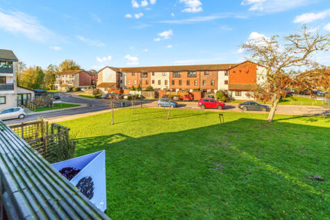 Coniston Close, Raynes Park, London, SW20