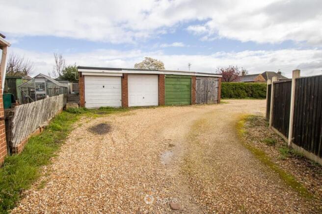 2 bed Semi-Detached for sale Image 12