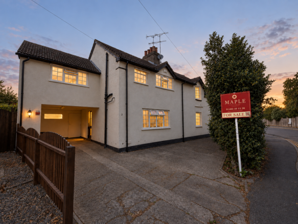 3 Bed Semi-Detached House in Woking