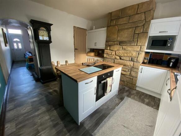 Kitchen: