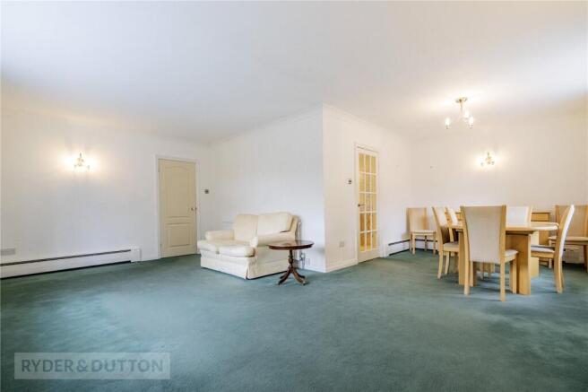 Lounge/Dining Room
