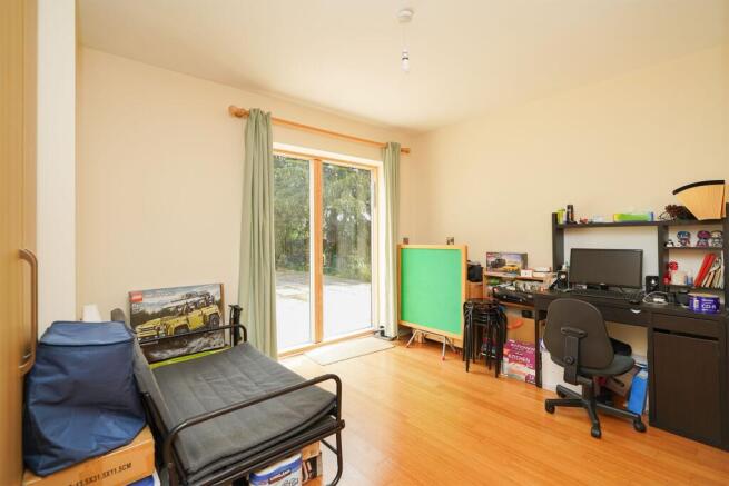 4 bed Town House for sale Image 12