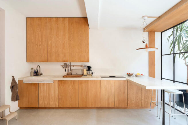 331599 - MP09399.jpg