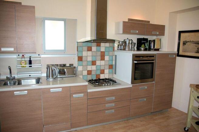 Photo 8