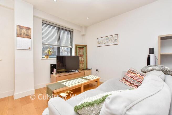 Lounge / Kitchen