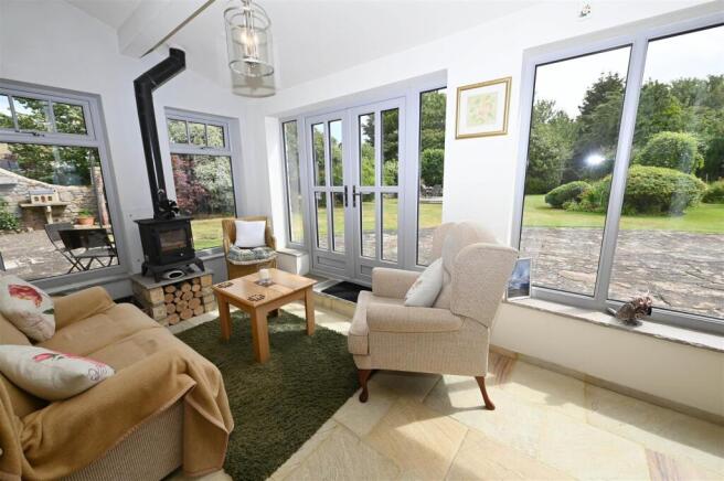 4 bed Detached for sale Image 7