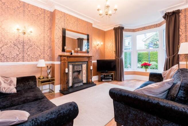 LIVIN ROOM