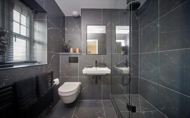 4 bed Detached for sale Image 8
