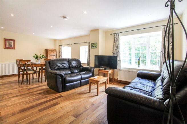 Living/Dining Area