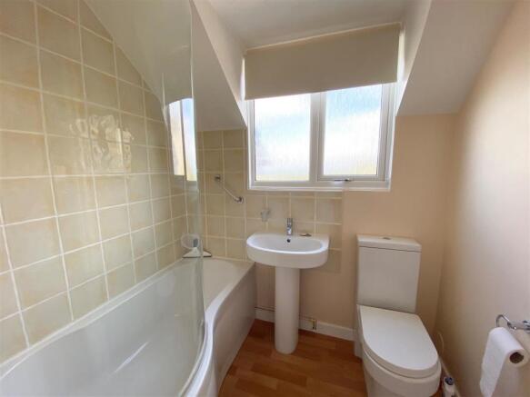 14 belvoir bathroom.jpg