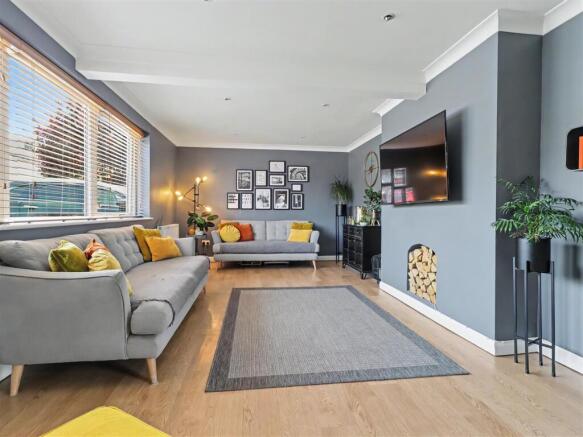 SITTING ROOM