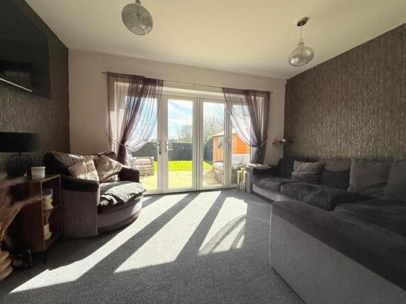 3 bed Town House for sale Image 6