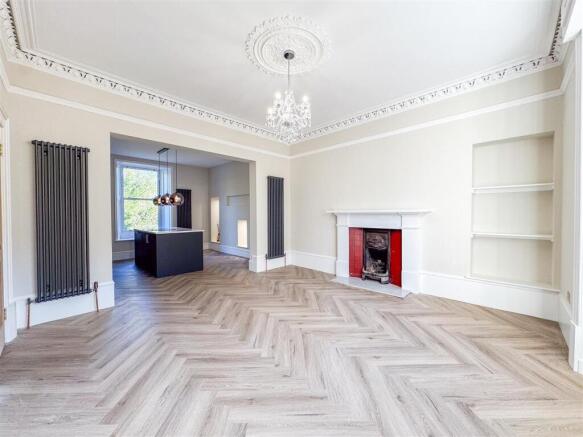 Family/Kitchen/Lounge