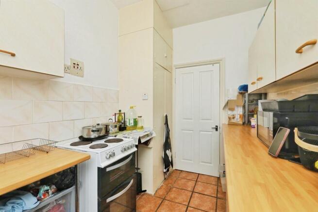 1 bed Ground Flat for sale Image 5