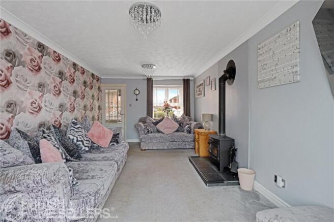 4 bed Detached for sale Image 5