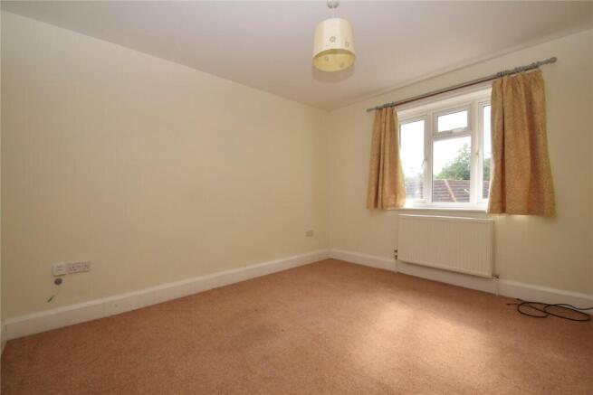 2 bed Apartment to rent Image 6