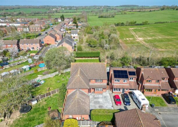 1a Woodbridge Park House, Hurley