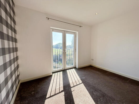 2 bed End of Terrace to rent Image 6