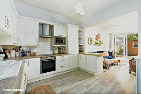 Graham Avenue, Mitcham, CR4