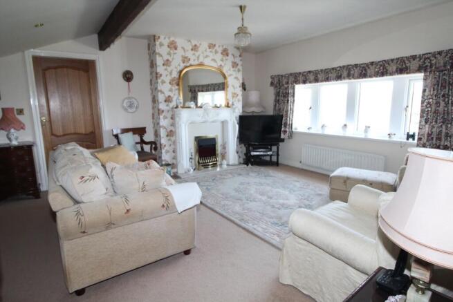 4 bed Detached for sale Image 11