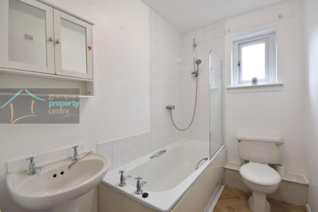 bathroom .JPG