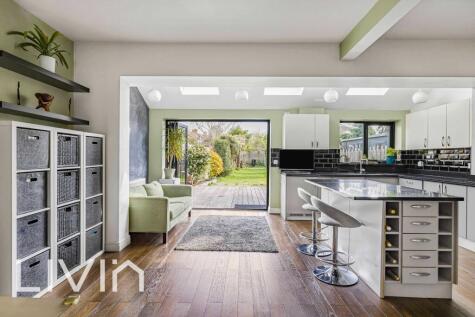 Ashburton Avenue, Addiscombe