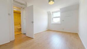 16, Lime Row, Erith DA18 4HW