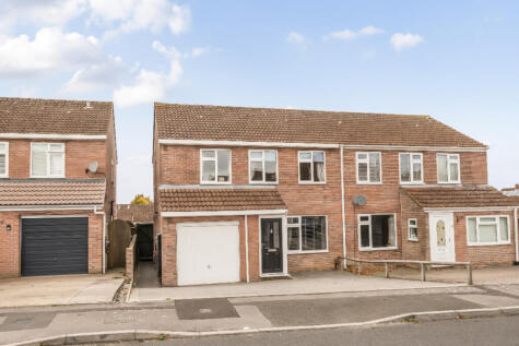 Sunderland Close, Melksham, SN12