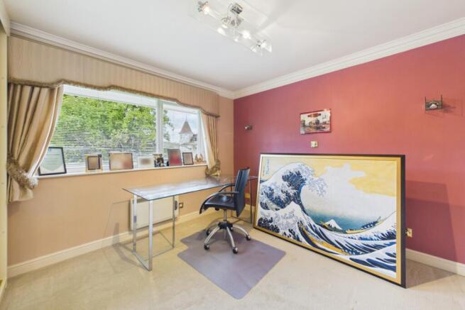 2 bed Apartment for sale Image 12