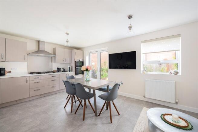 Kitchen/Dining