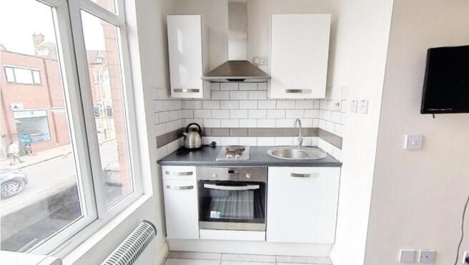 111A QUEENS ROAD FLAT 7-08.jpg