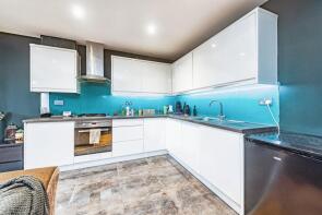 Flat 4, 15 16 Wolverton Square, London Street, Basingstoke RG21 7BS