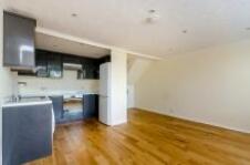 10, Stoughton Close, London SW15 4LS