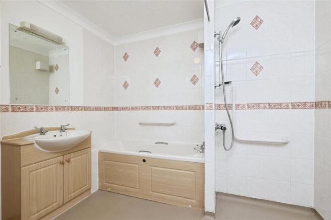 1 bed Apartment for sale Image 5