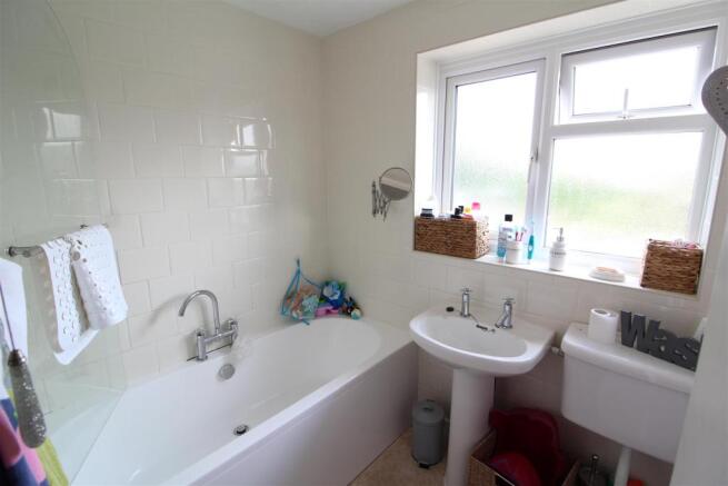 Bathroom.JPG