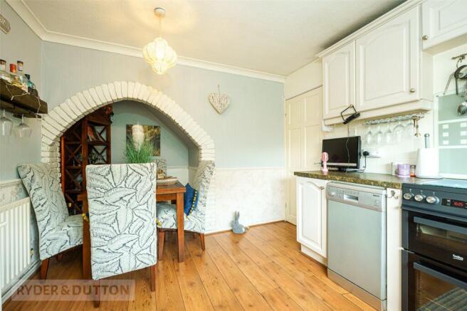 3 bed Semi-Detached for sale Image 7