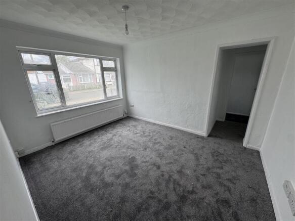Thelma Avenue, Canvey Island photo 3