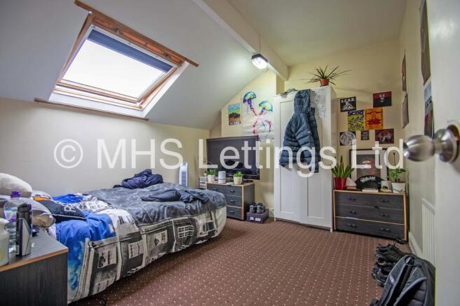 6 bed Terraced to rent Image 8