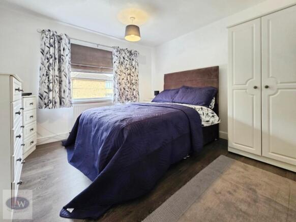 3 bed Semi-Detached for sale Image 12