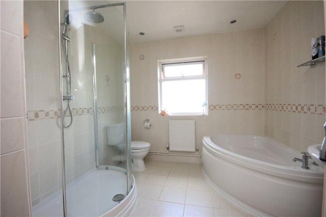06 Bathroom