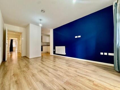 John Street, The Elms, LU1