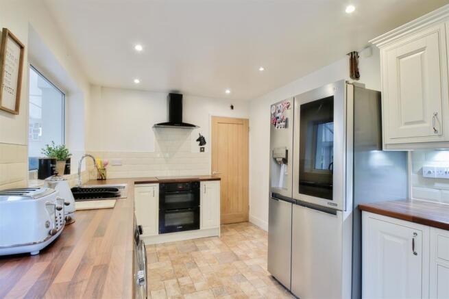 Kitchen (2)