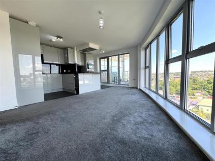 Reavell Place, Ipswich