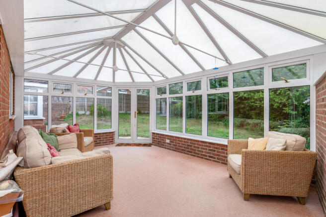Gilchrist Gardens, Warsash photo 4