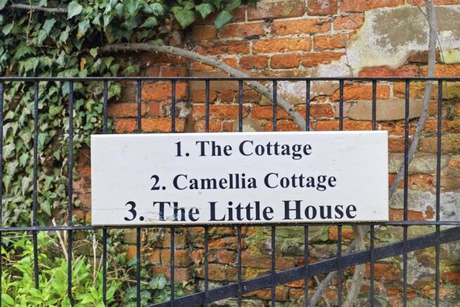 2 Manor Farm Close 5.jpg