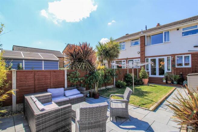 3 bed Terraced for sale Image 11